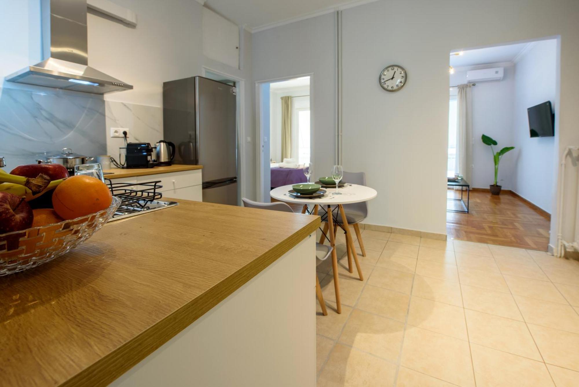 Spacious And Modern One Bedroom Apartment Athens Exterior photo